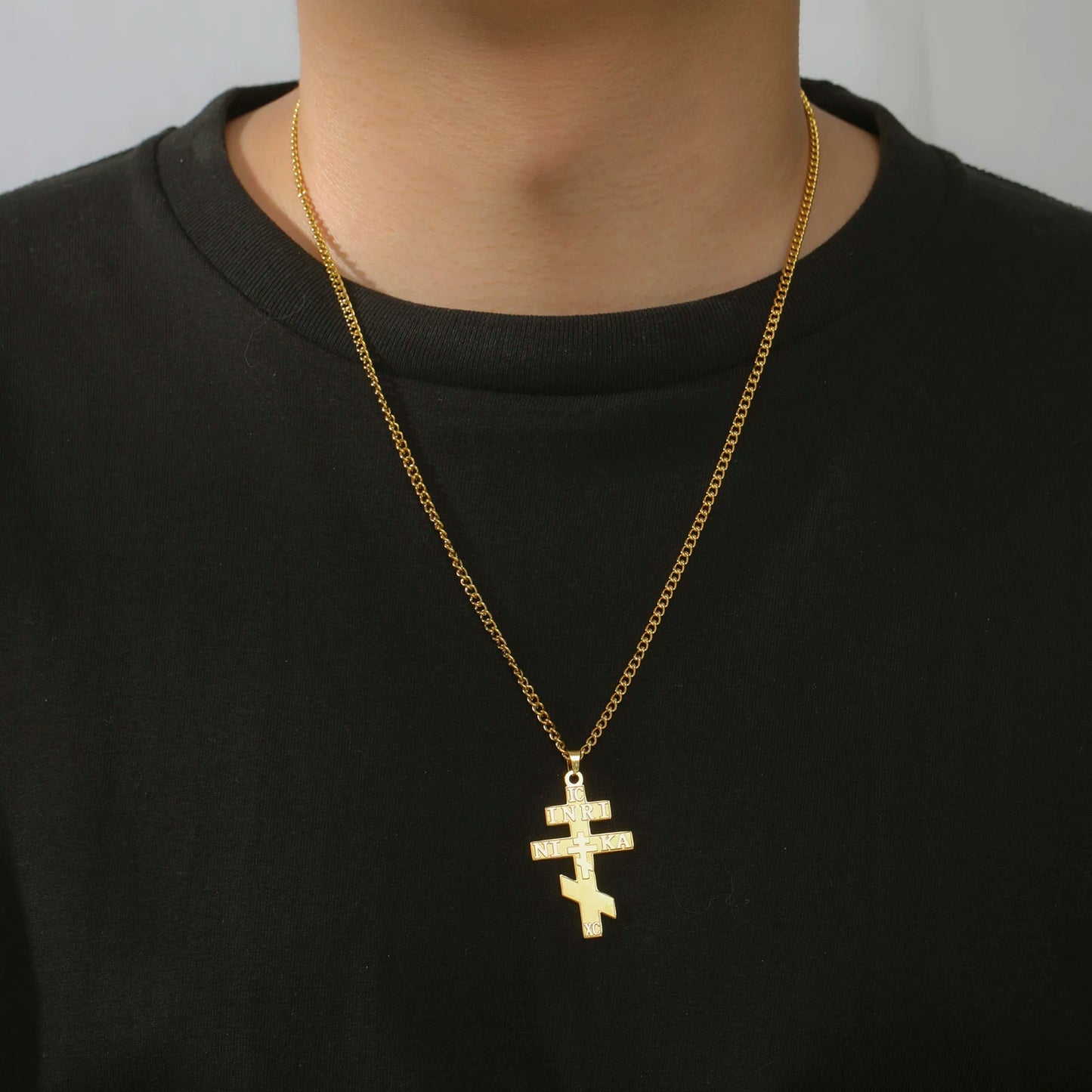 Chaîne et pendentif IC XC NIKA INRI