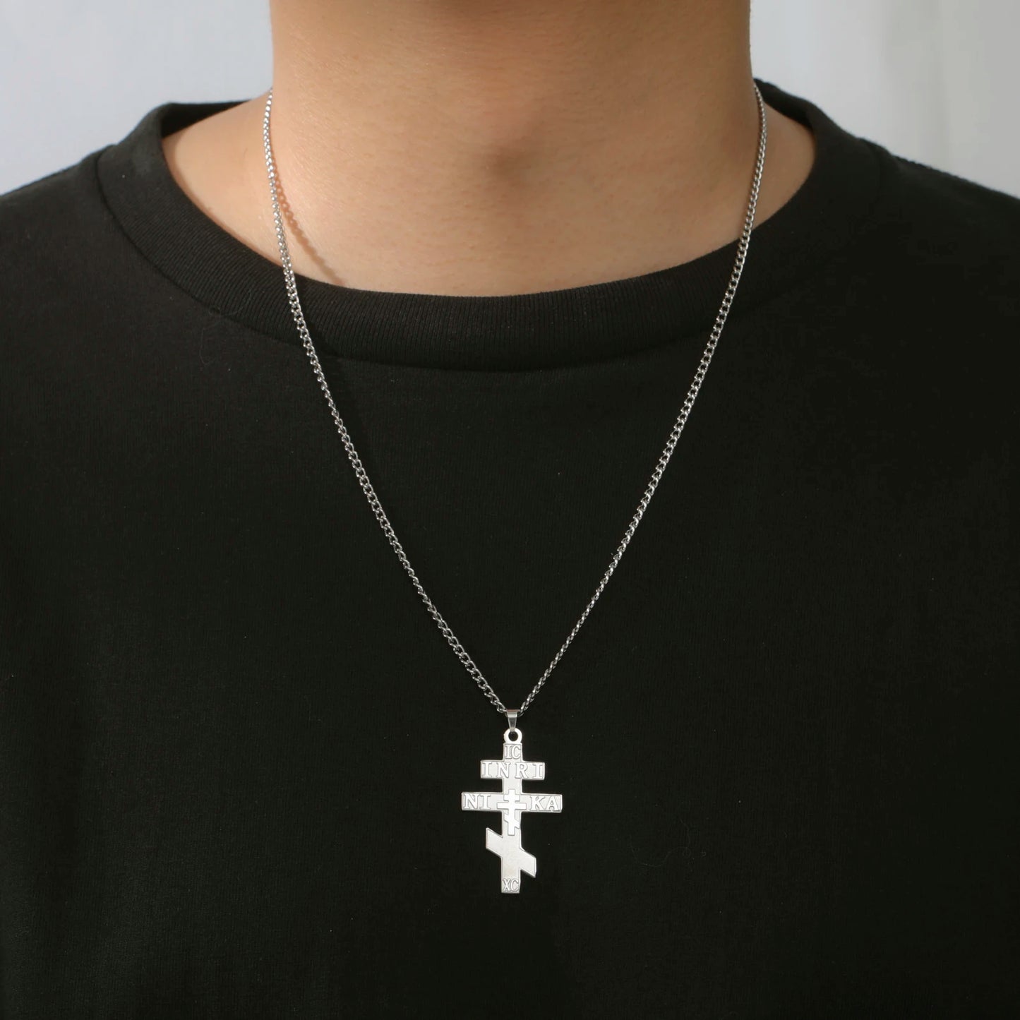 Chaîne et pendentif IC XC NIKA INRI