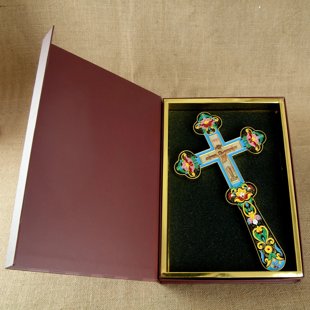 Croix orthodoxe d’église en métal