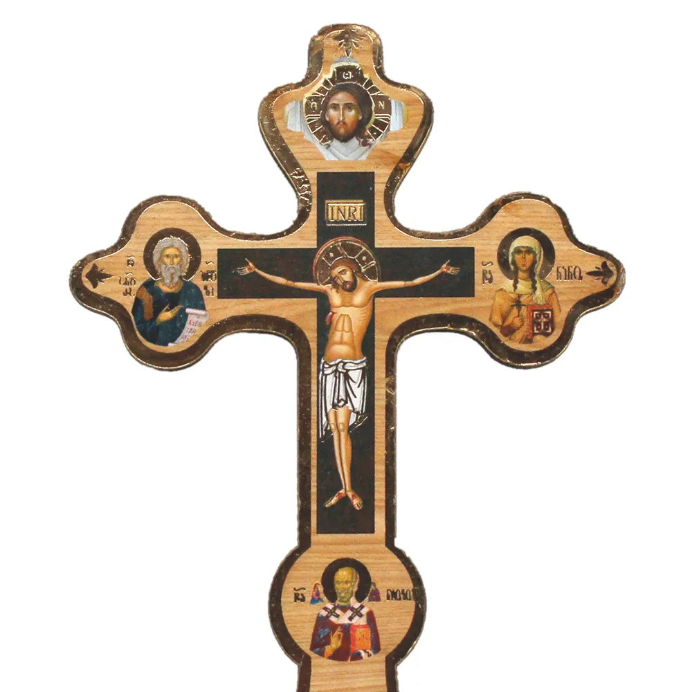 Autre variante de croix en bois orthodoxe avec St Nicolas et l’archange Michael sous le Christ