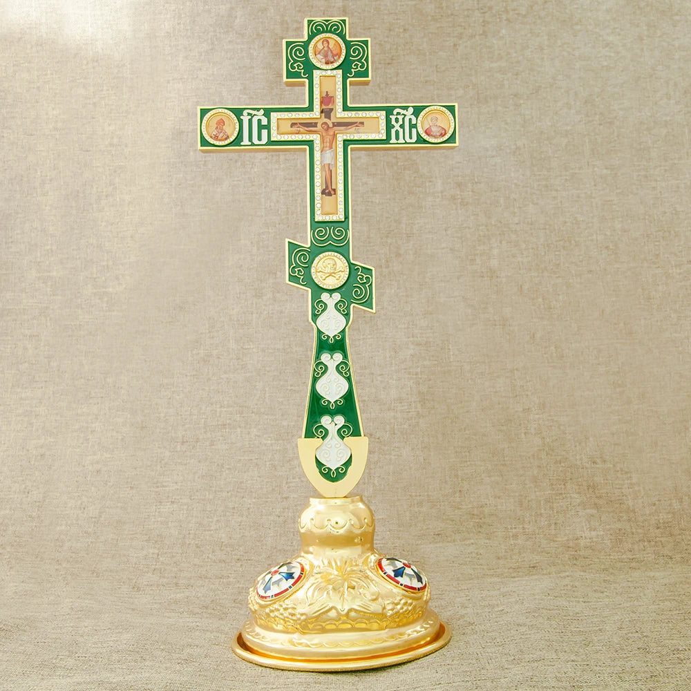 Croix orthodoxe d’église de décoration et dévotion
