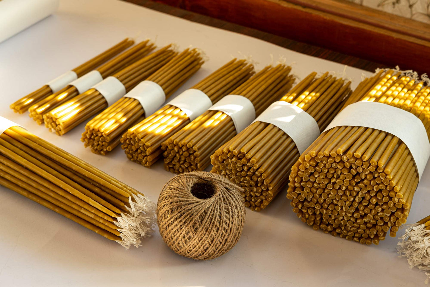 Lot de 5 bougies ou plus , d'église en cire d'abeille pure – Fabriquées à la main – Bougies d'église orthodoxe pour prière, rituel – Sans suie, sans goutte, hautes, pliables, hauteur 27 cm