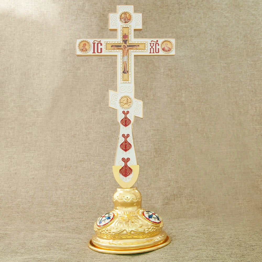 Croix orthodoxe d’église de décoration et dévotion