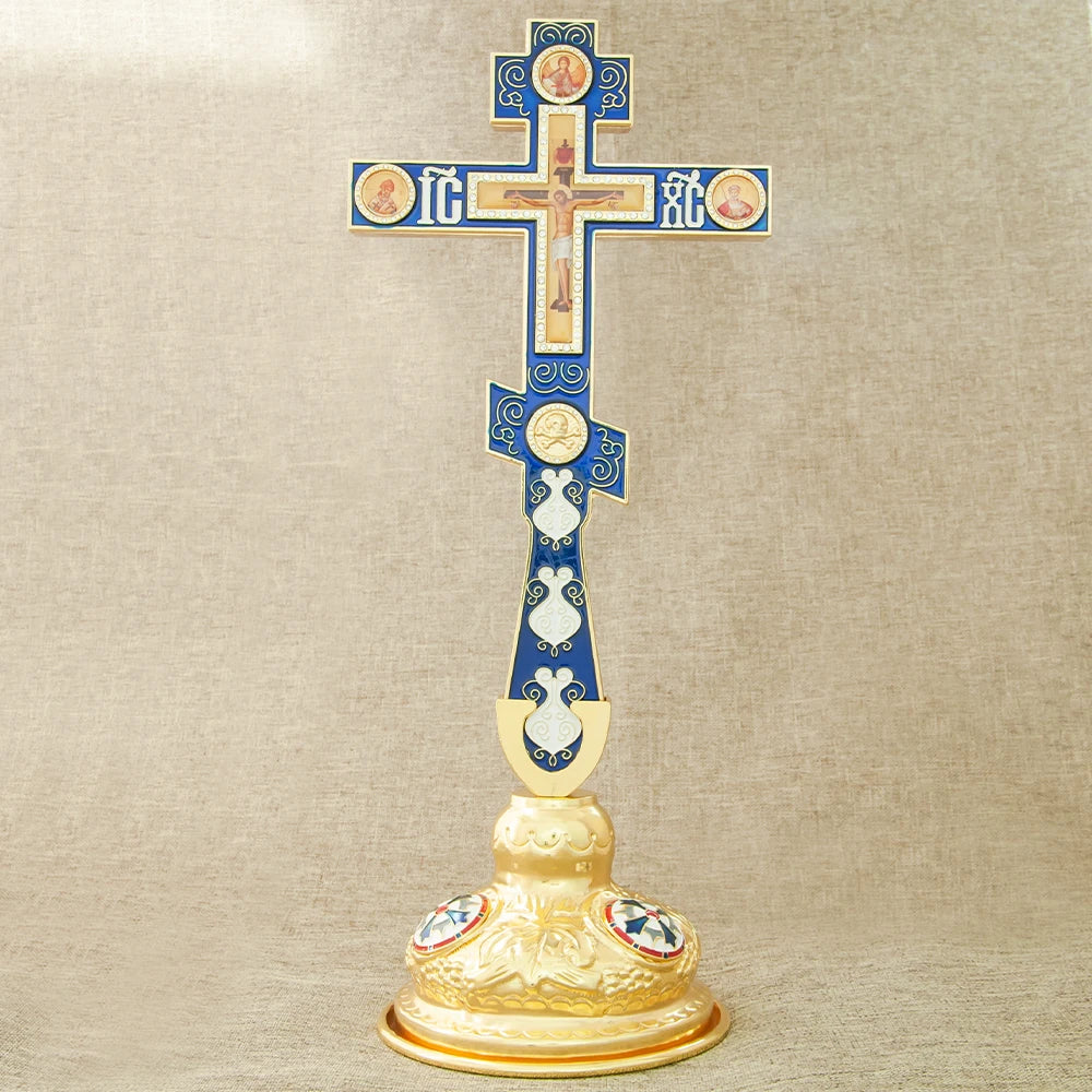 Croix orthodoxe d’église de décoration et dévotion