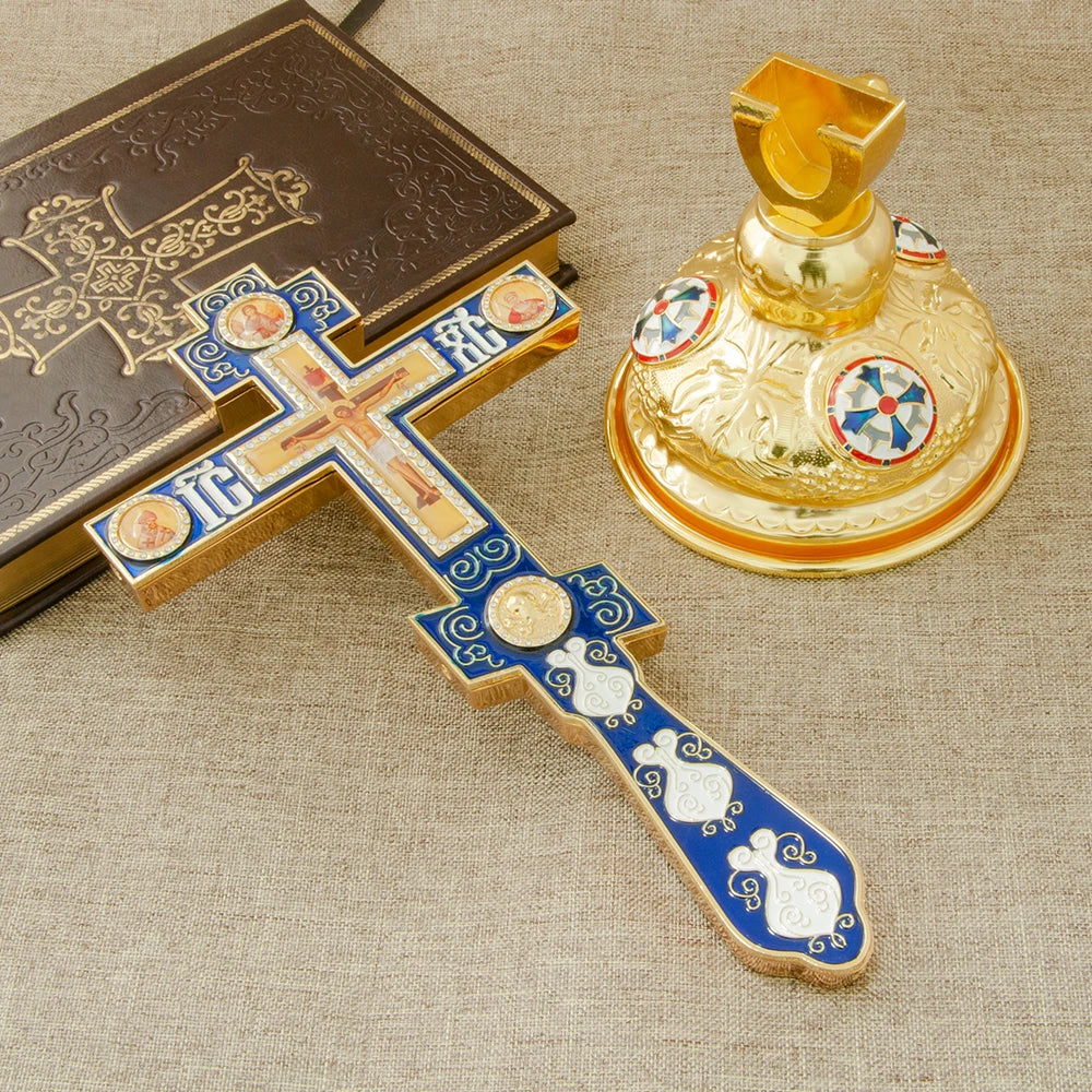 Croix orthodoxe d’église de décoration et dévotion